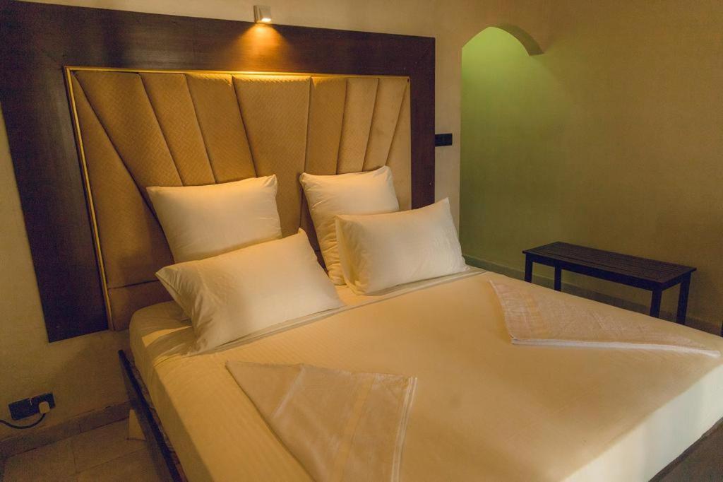 Romantic Garden Hotel Negombo Luaran gambar