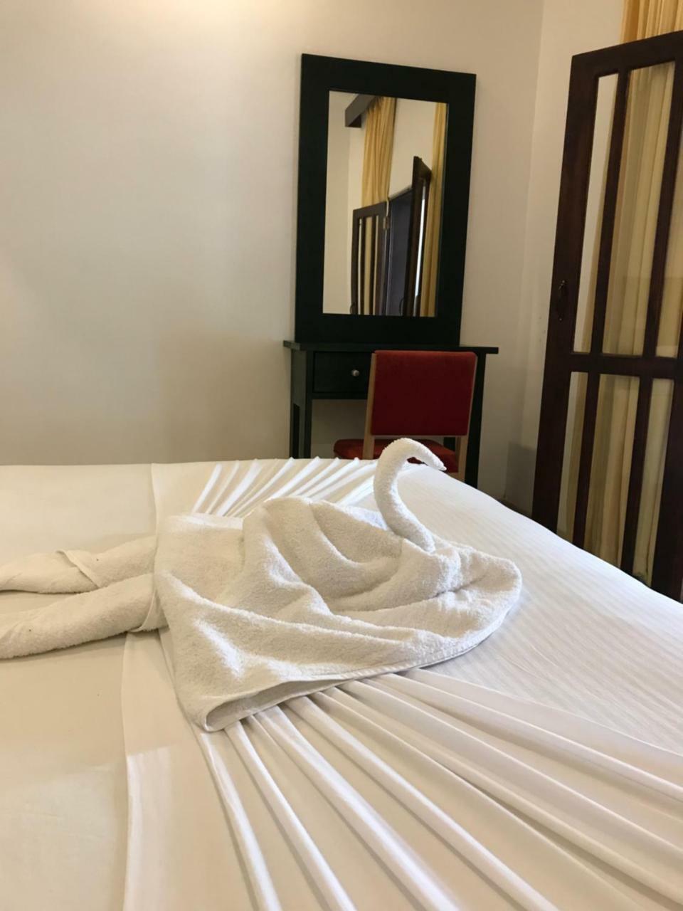 Romantic Garden Hotel Negombo Luaran gambar